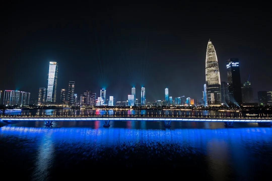 2025年软件开发技术趋势：低代码平台与AI融合如何重塑企业应用